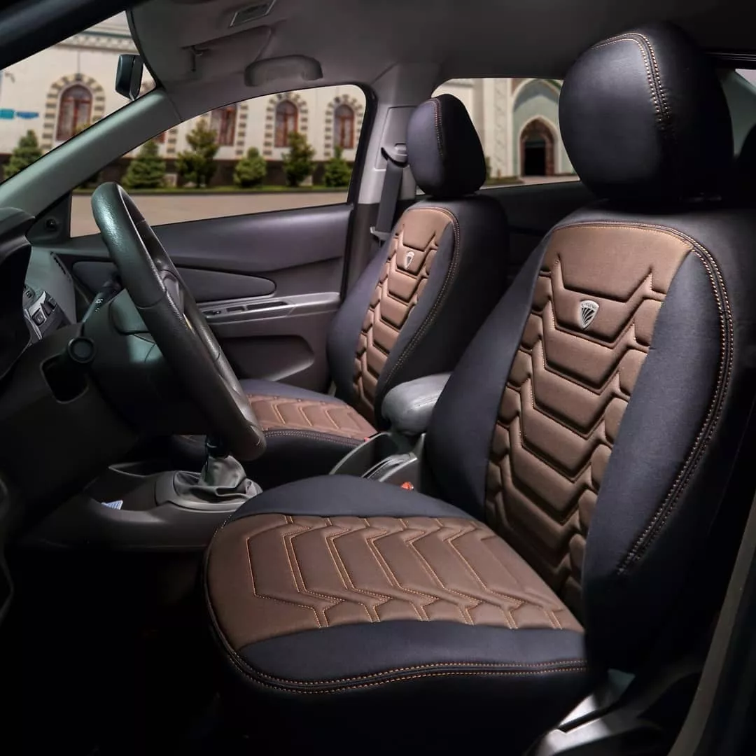 Комплект авточехлов Cardinar Demo-47-blackview-0024-CO Chevrolet Cobalt 2017-2021 коричневый, черный