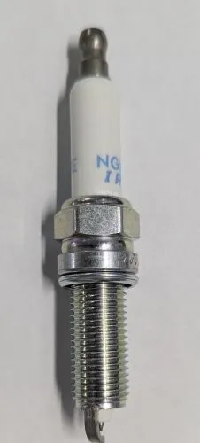 Свеча зажигания NGK SILZKR8E9G