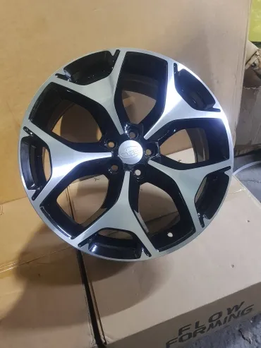 REW Subaru JT8013 7x18/5x100 D56.1 ET48 4 диска черный, серебристый