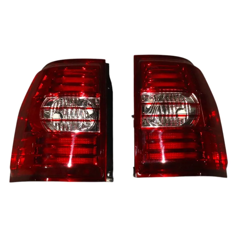Задние фары Mitsubishi Pajero 4 поколение